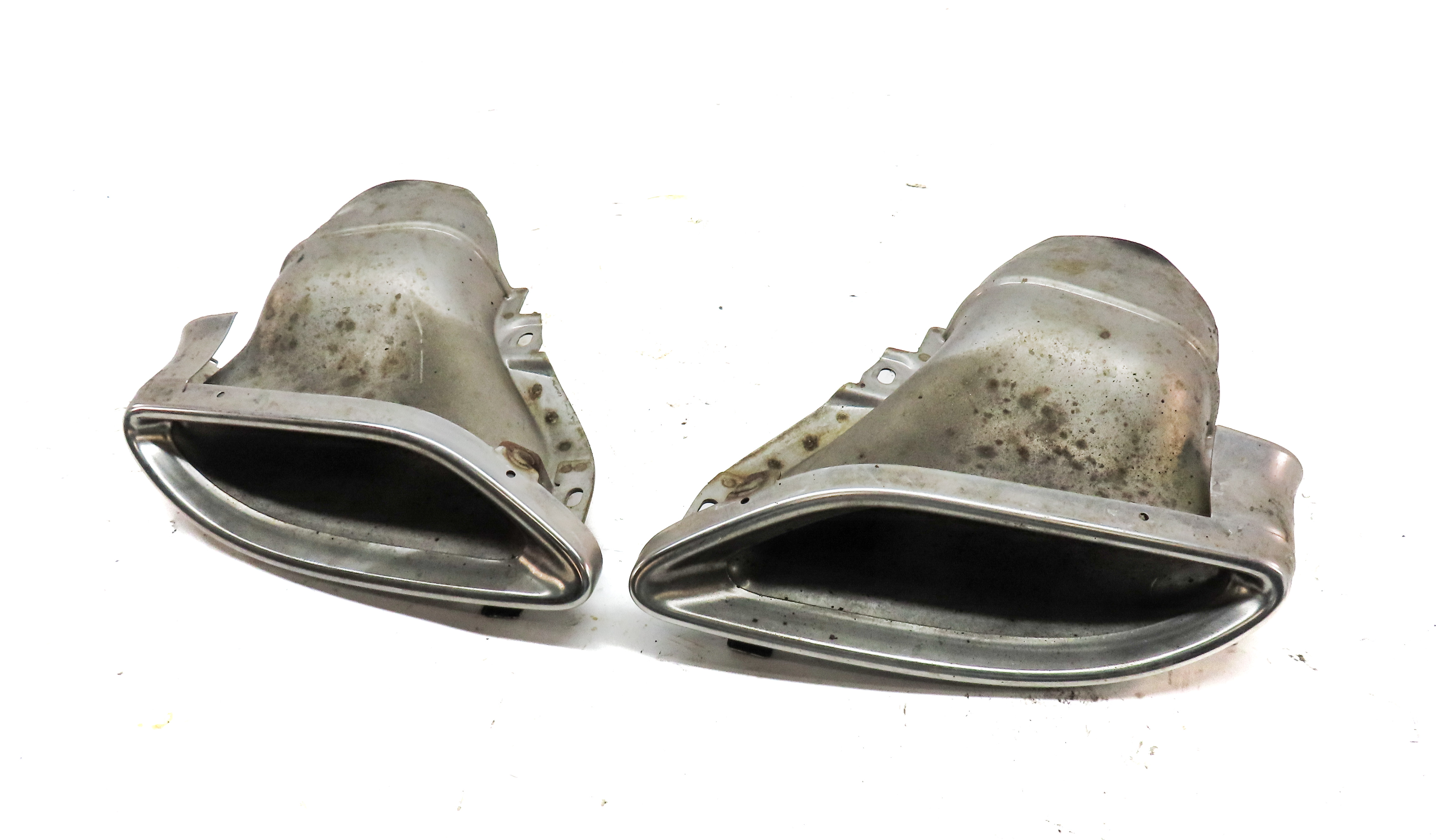 12-19 MERCEDES ML GLE W166 3.5L M276 REAR LEFT & RIGHT EXHUAST MUFFLER TIP SET 2 — exact item pictured